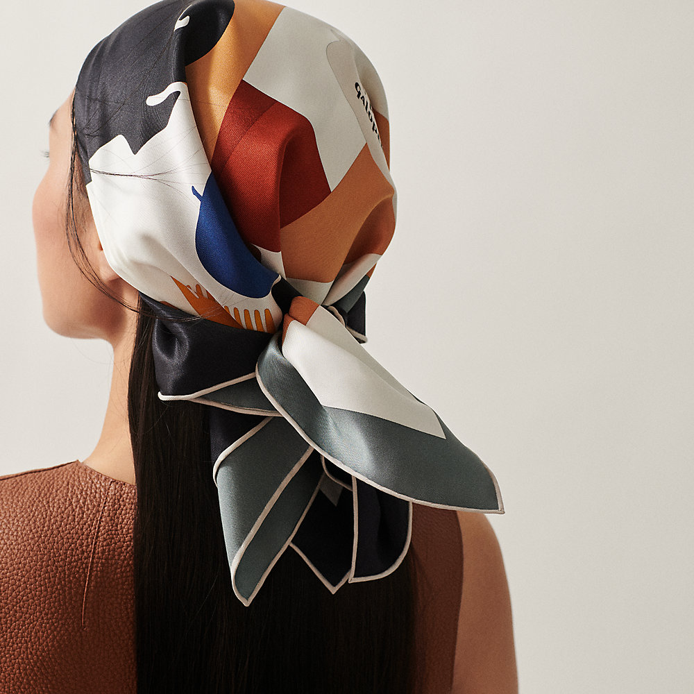 エルメススカーフカレ 70 《イズ・ディス・ア・ラブストーリー？》